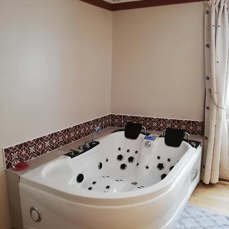 Les Bruyeres Dhotes Et فندق مبيت وإفطار Verteuil-sur-Charente