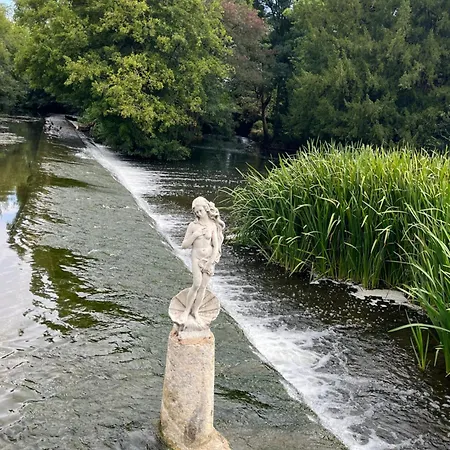 Les Bruyeres Dhotes Et