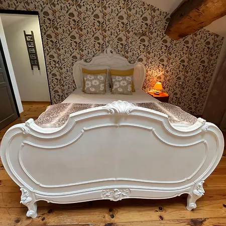 Les Bruyeres Dhotes Et Bed & Breakfast 4*
