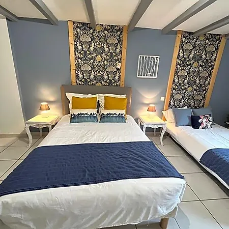 Les Bruyeres Dhotes Et Verteuil-sur-Charente