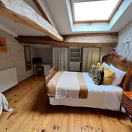 Nocleg ze śniadaniem Les Bruyeres Dhotes Et 4*