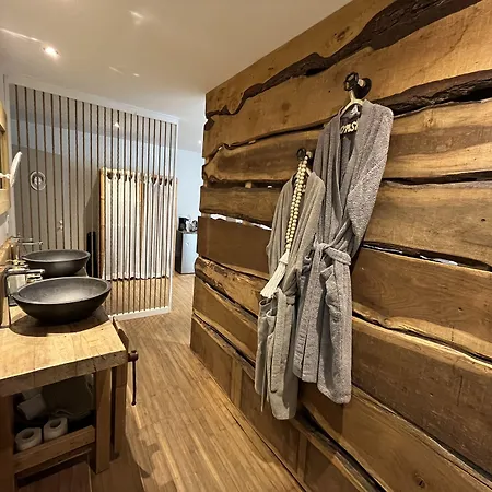 Les Bruyeres Dhotes Et Bed & Breakfast 4*