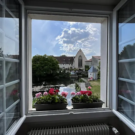 Les Bruyeres Dhotes Et