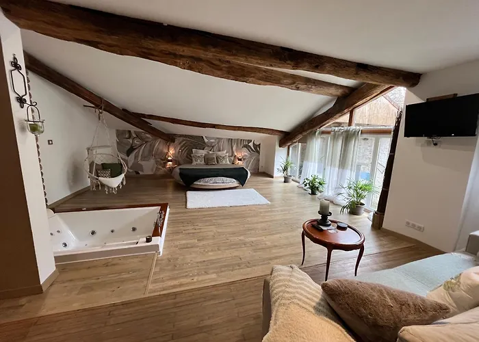 Les Bruyeres Dhotes Et