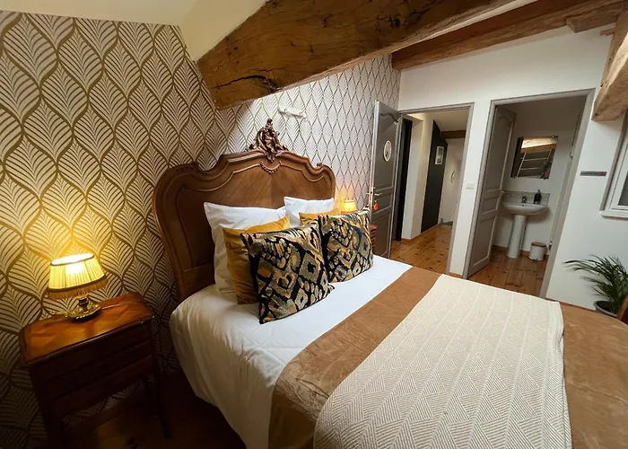 Les Bruyeres Dhotes Et Verteuil-sur-Charente