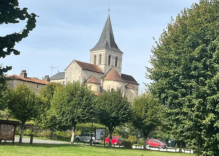 Les Bruyeres Dhotes Et