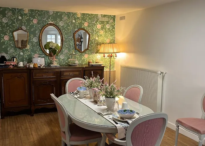 Les Bruyeres Dhotes Et Bed and breakfast