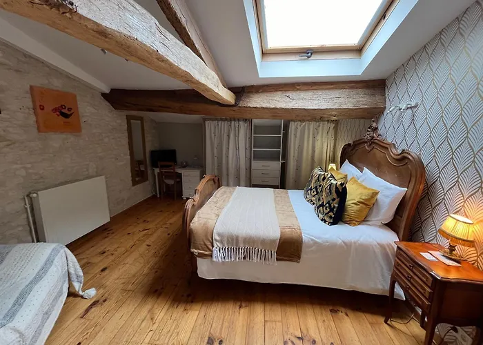 Les Bruyeres Dhotes Et