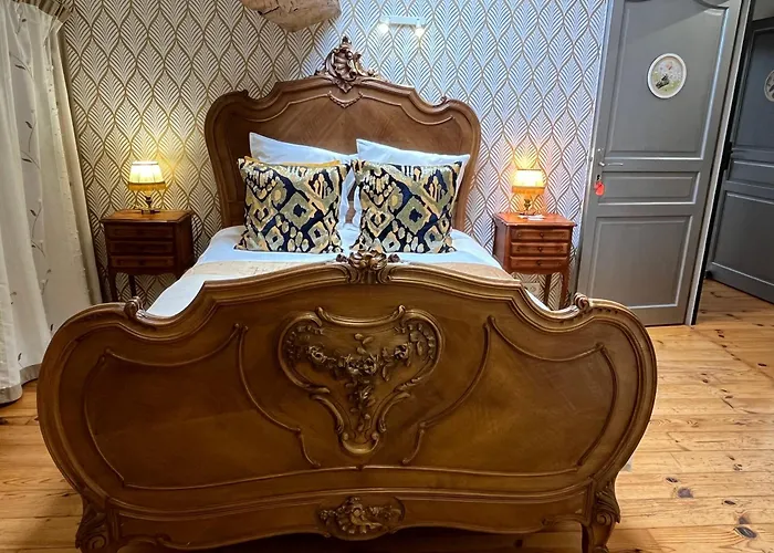 Les Bruyeres Dhotes Et Verteuil-sur-Charente